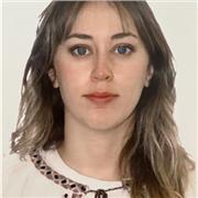 Profesora de Historia, Historia del Arte y Geografía para colaborar en la formación académica de los jóvenes en la ESO